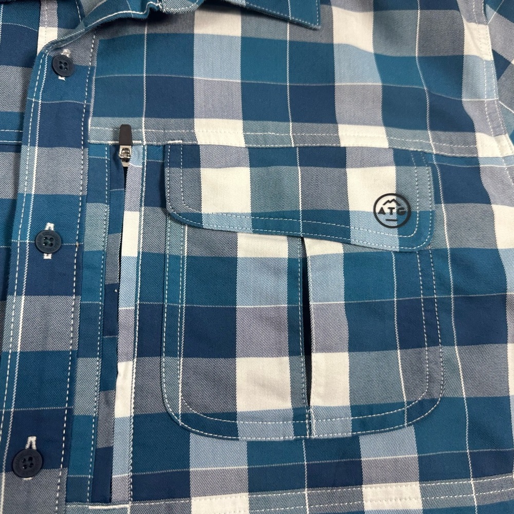 Wrangler Men's Teal and White Plaid Button Down Shirt - Picture 8 of 13